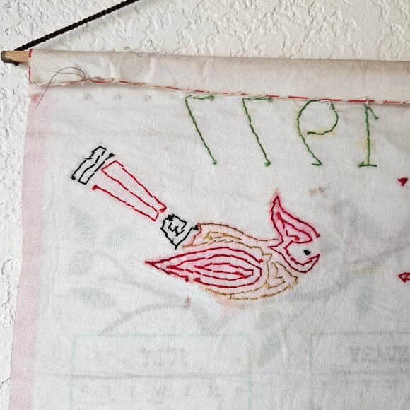 Vintage 1977 Hanging Felt Calendar Kit Birds Tree Red Handmade Sequin 34"x10" - Picture 7 of 7